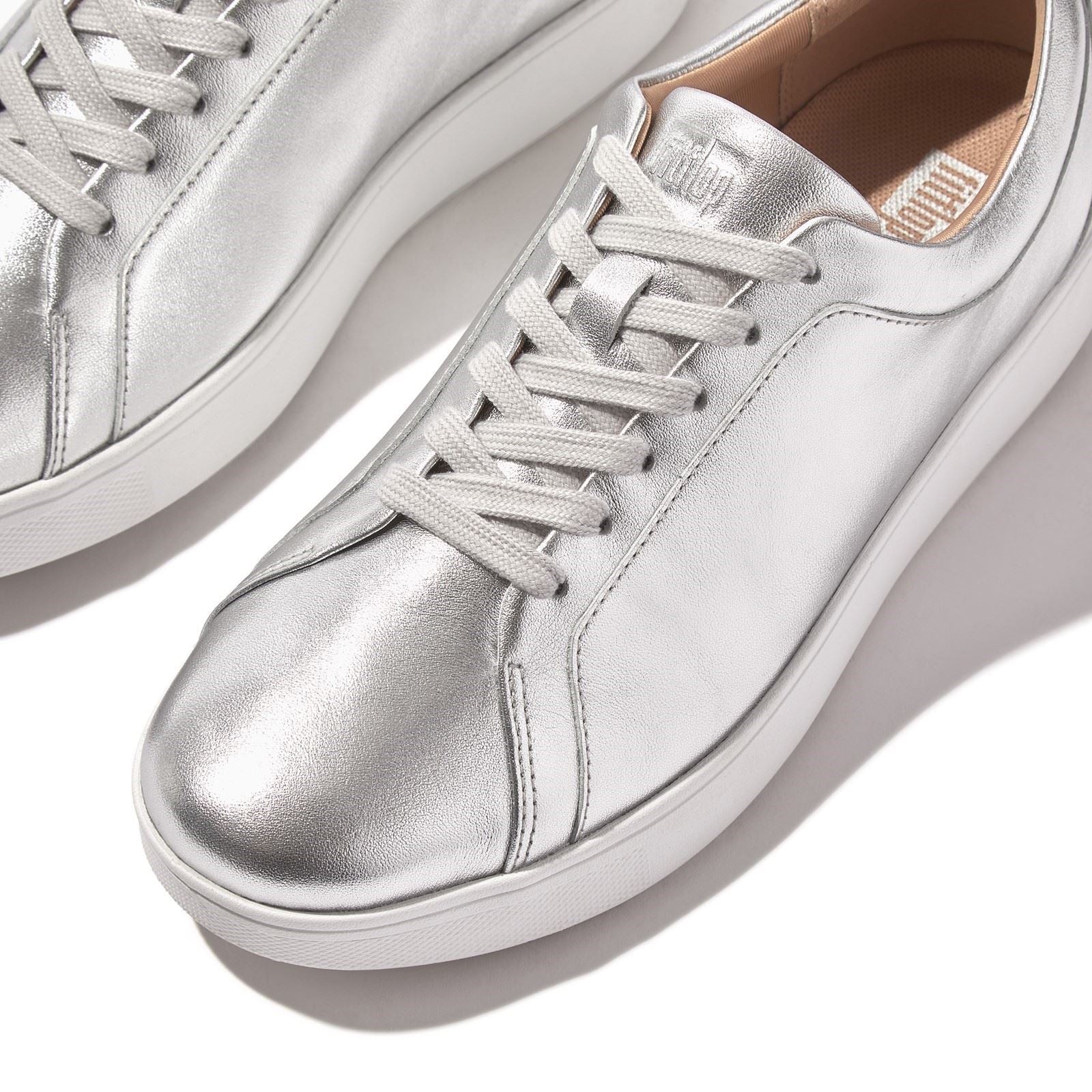 Fitflop Rally Baskets En Cuir Argentées Pour Femmes
