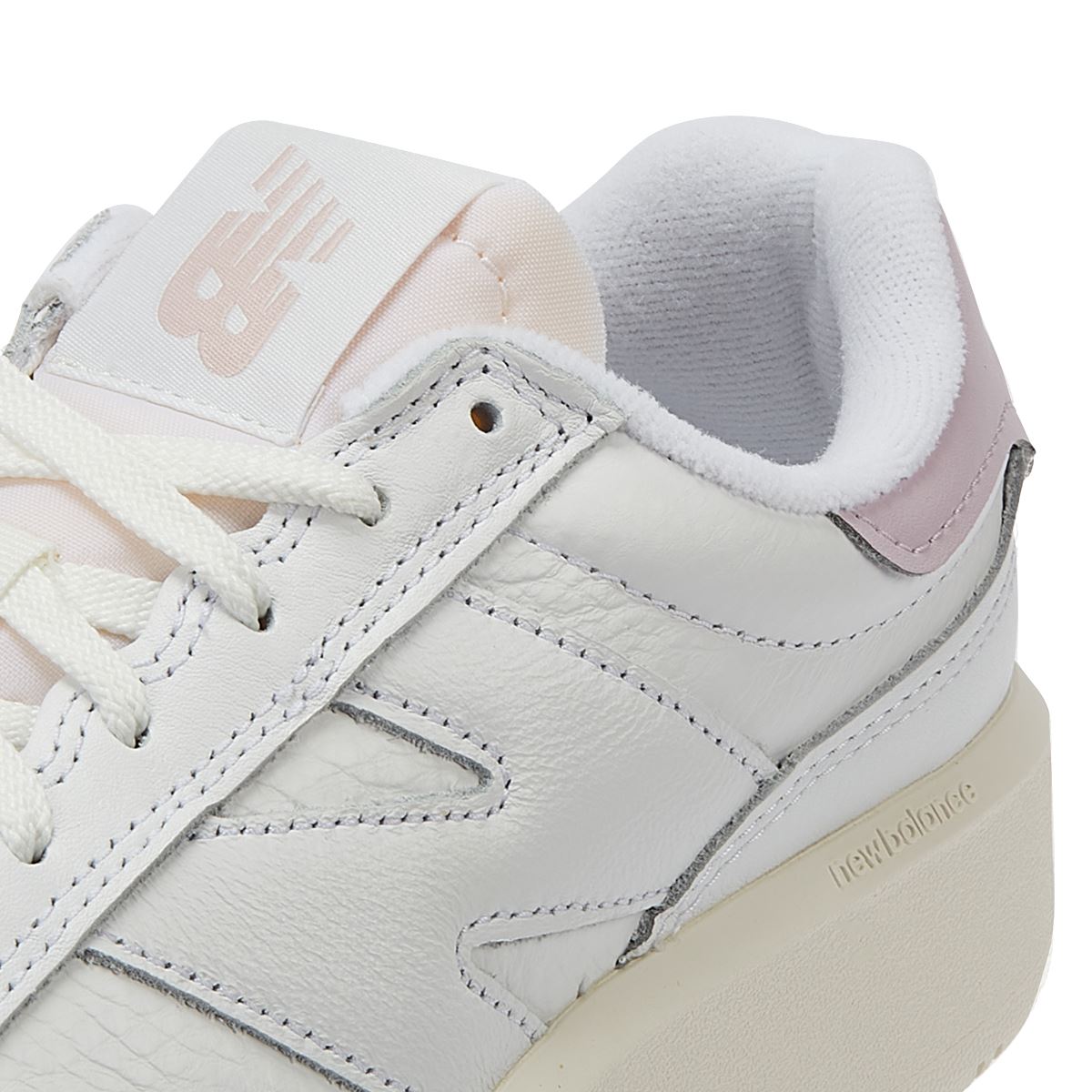 New Balance 302 Baskets Femme Blanches/Roses