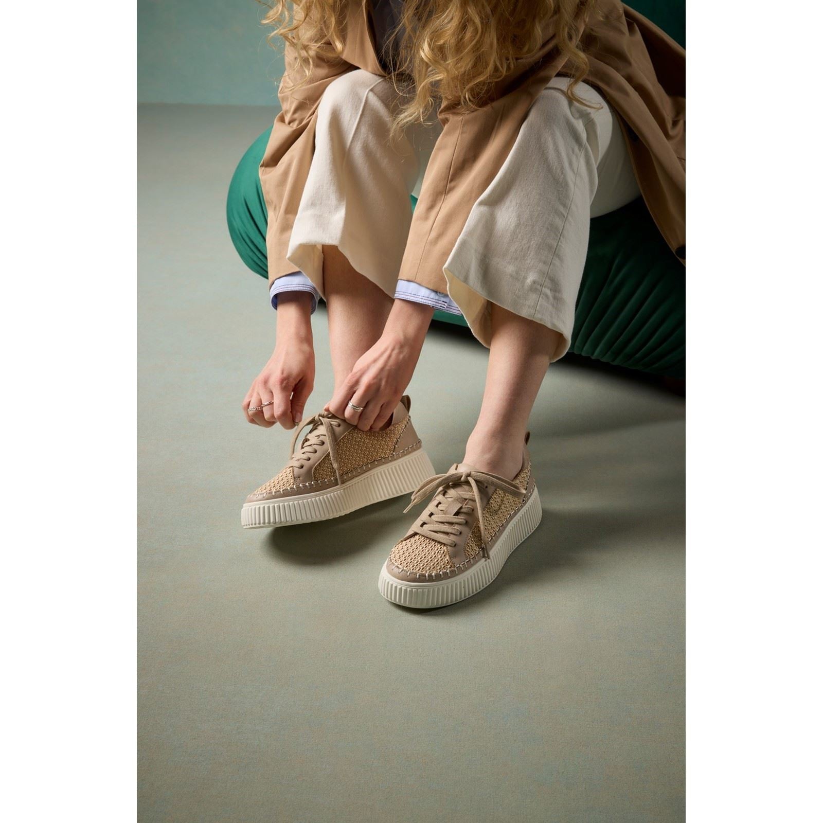 Hush Puppies Haisley Woven Baskets Taupe Pour Femmes En Textile