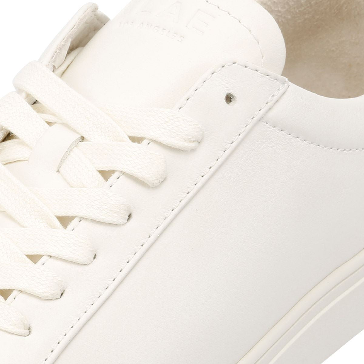 Clae Bradley Essentials Baskets Blanches En Cuir Pour Hommes