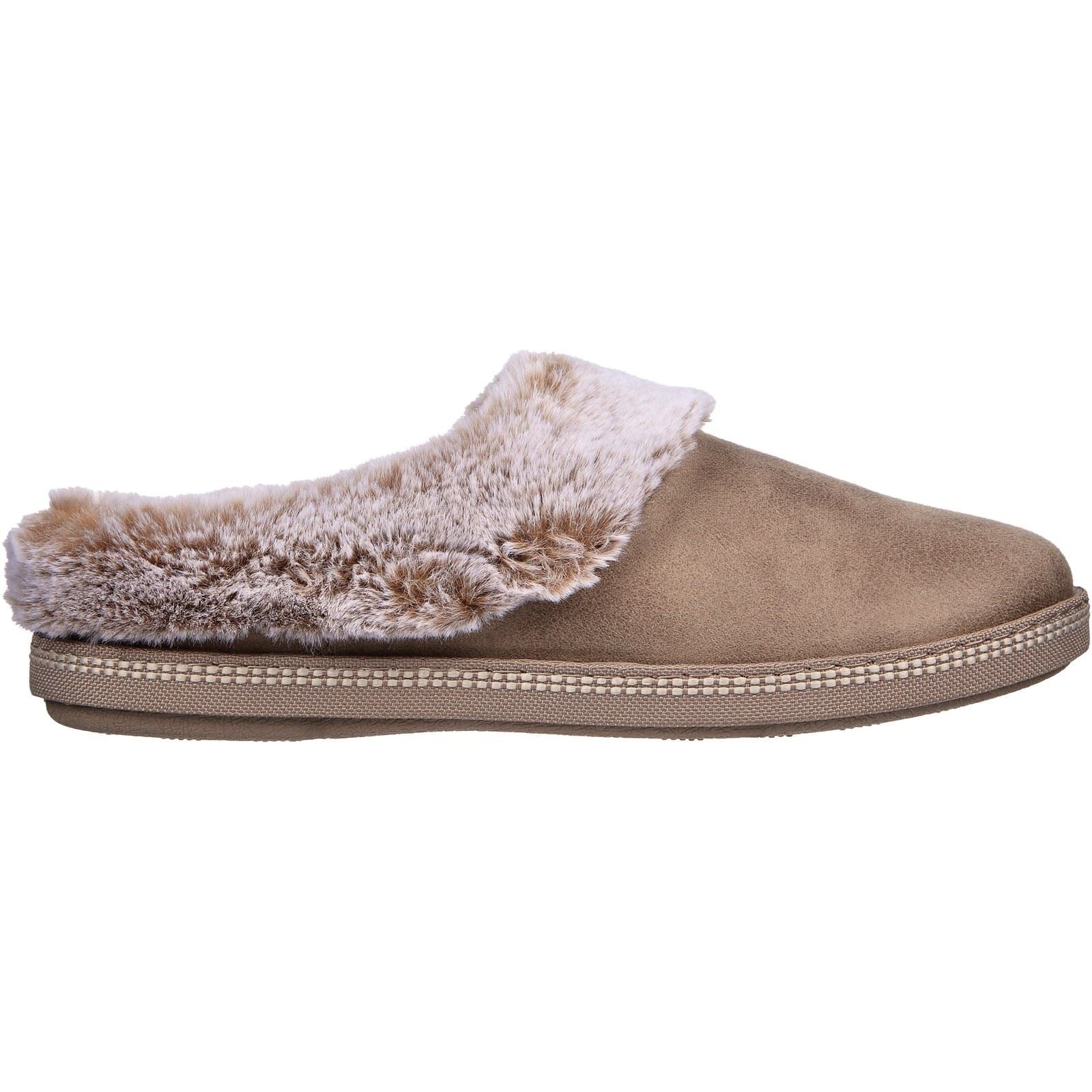 Skechers Cozy Campfire Lovely Life Chaussons Pour Femmes En Synthétique Couleur Taupe