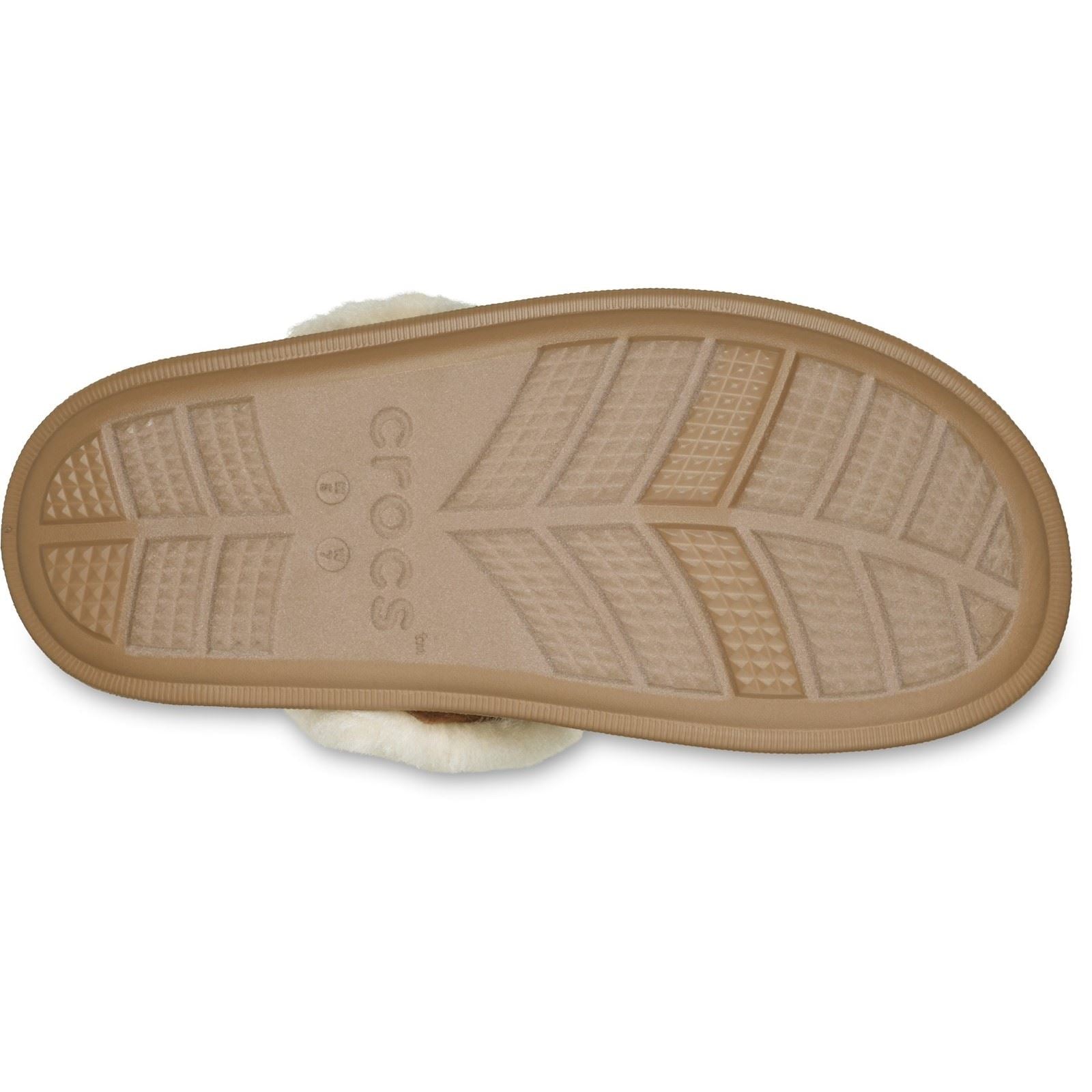 Crocs Classic Fuzz Scuff Chaussons En Sepia En Thermoplastique