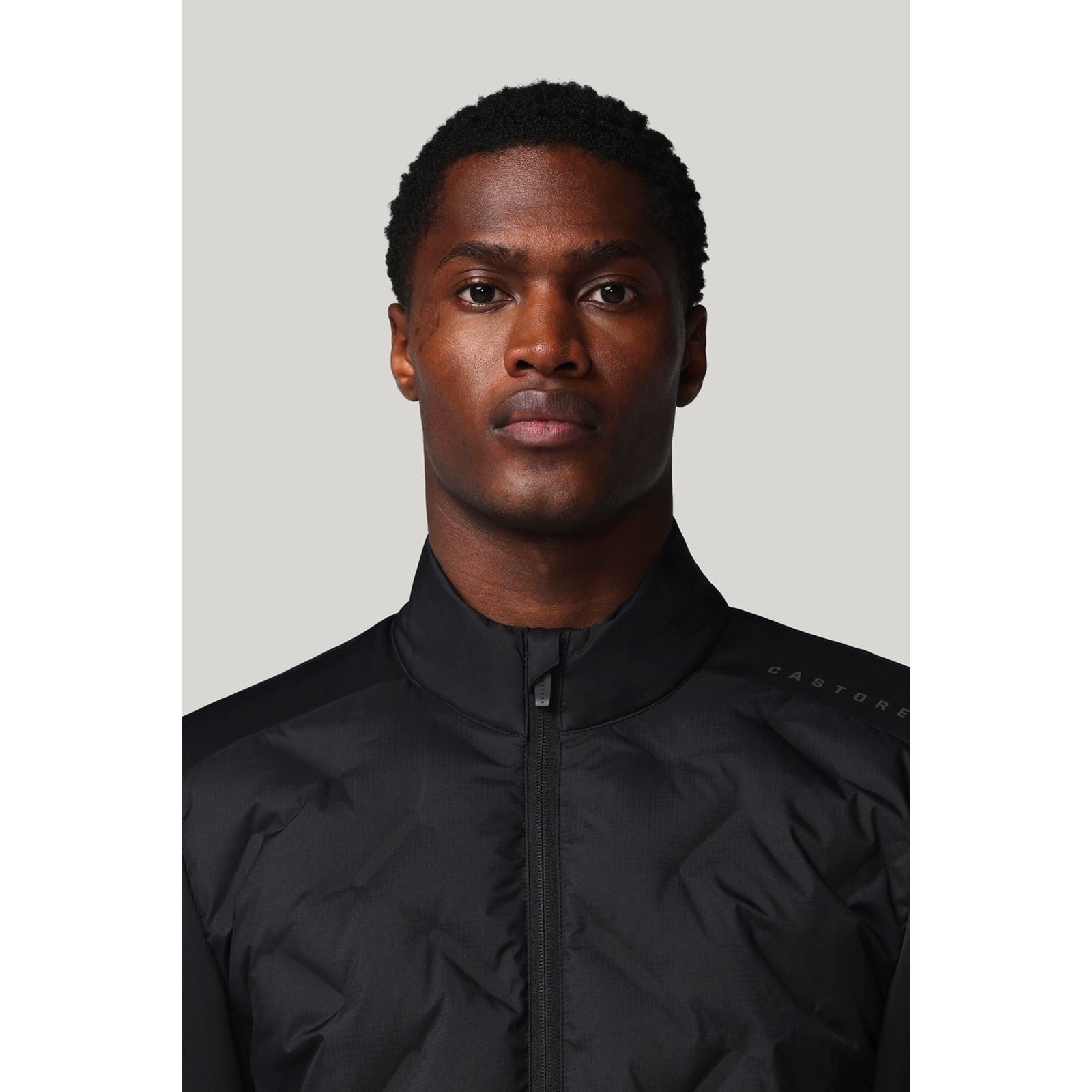 Castore Hybrid Jacket Vêtements De Sport Actifs Pour Hommes En Noir