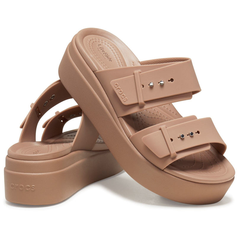 Crocs Brooklyn Crocs Brooklyn Sandales latte pour femme en thermoplastique