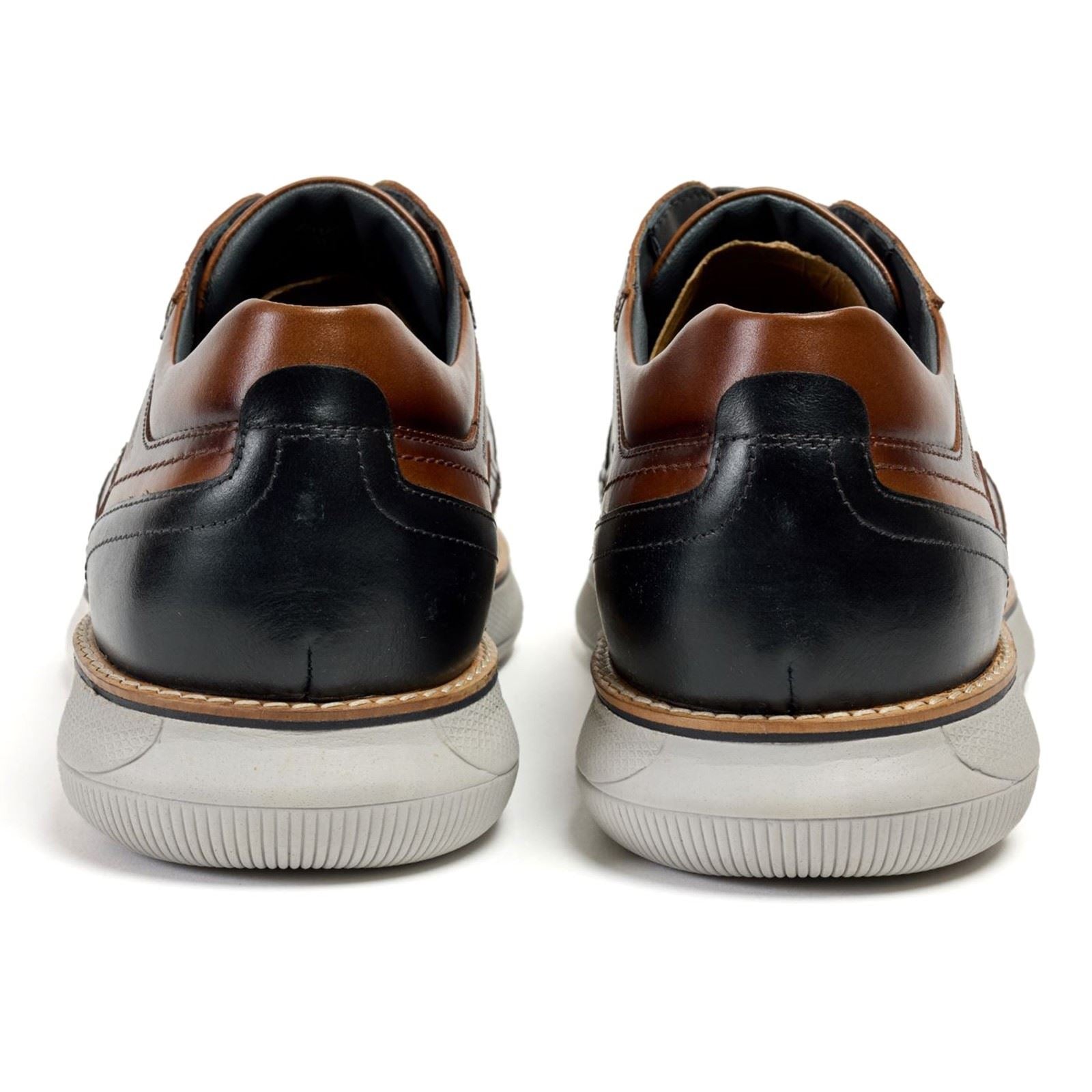 Pod Finch Chaussures En Cuir Pour Homme À Lacets Couleur Cognac