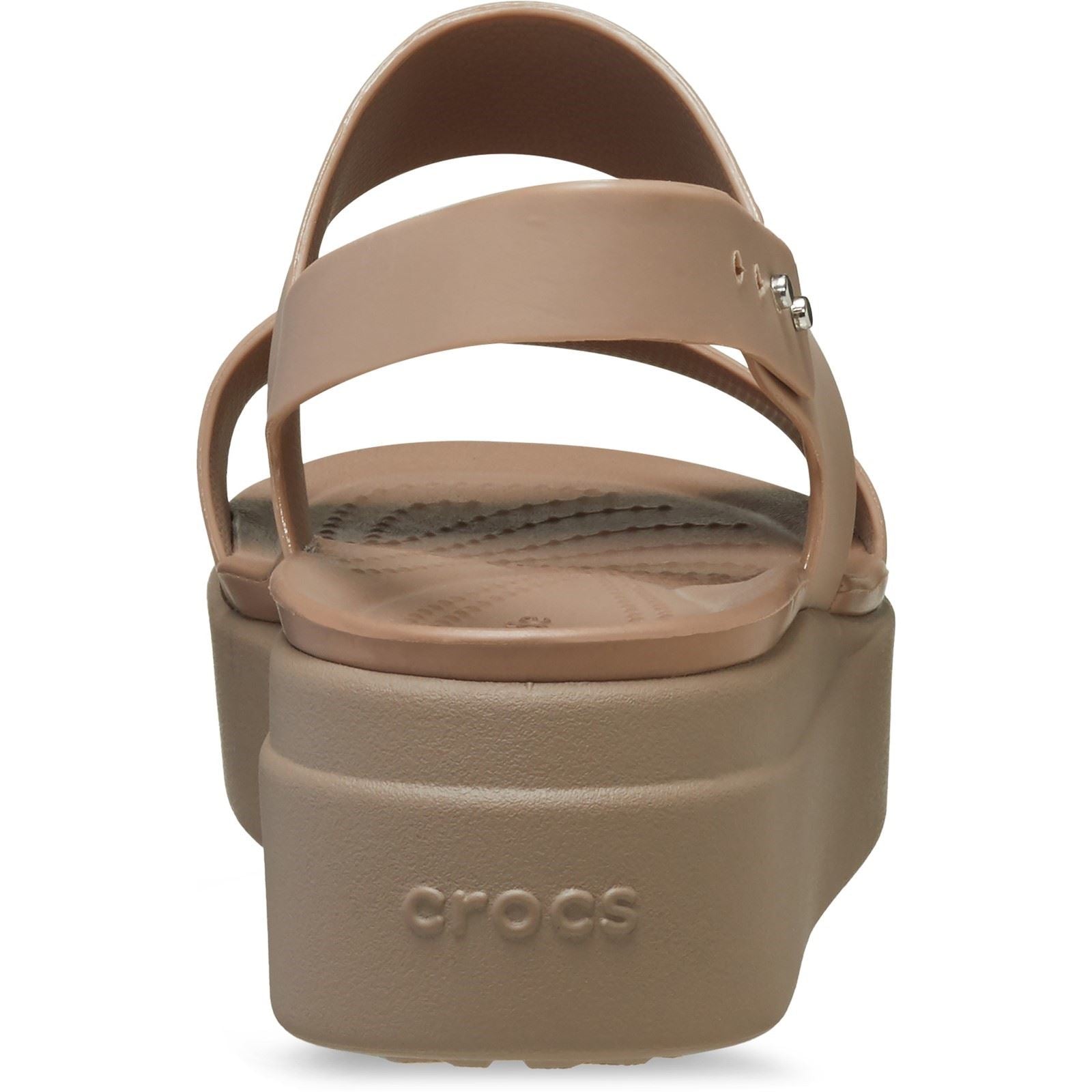 Crocs Brooklyn Low Wedge Sandales Pour Femmes En Thermoplastique Couleur Latte/Champignon
