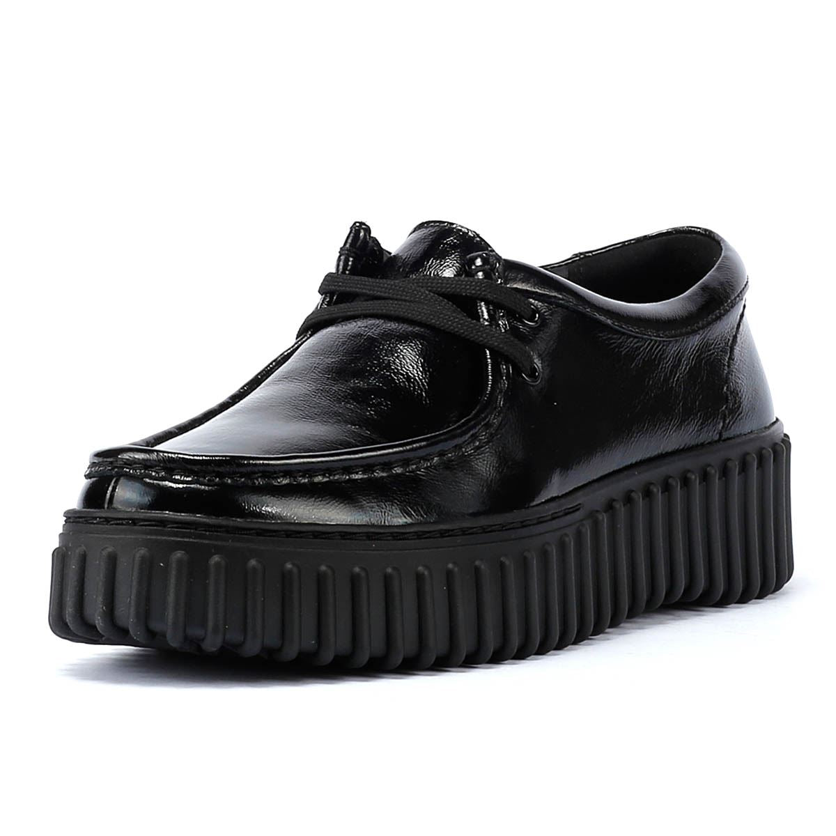 Clarks Main Torhill Bee Chaussures Noires Pour Femmes En Cuir Verni.