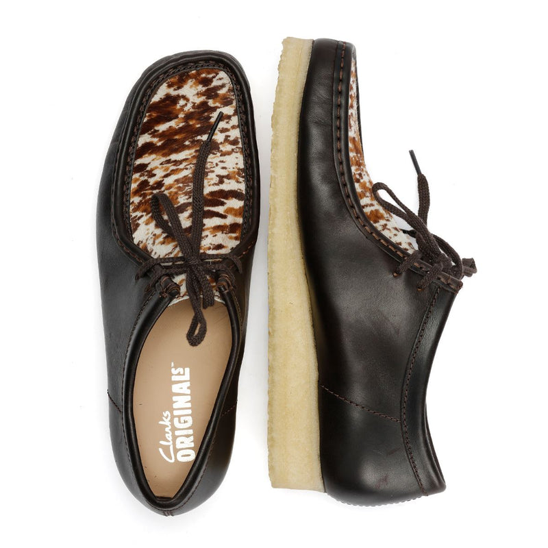 Clarks Originals Wallabee Cow Print Chaussures En Cuir Marron À Lacets Pour Homme