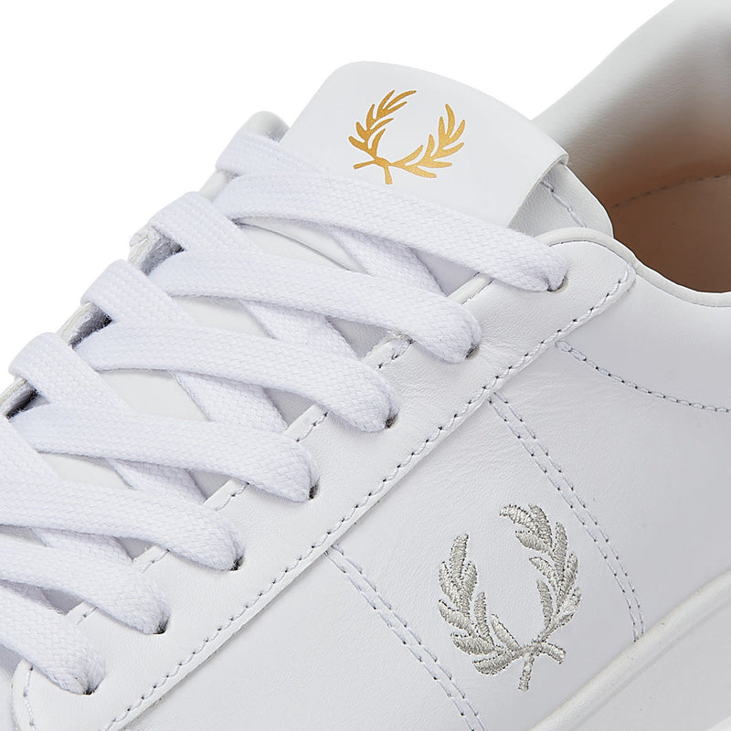 Fred Perry Spencer en cuir pour homme blanc/argent Baskets