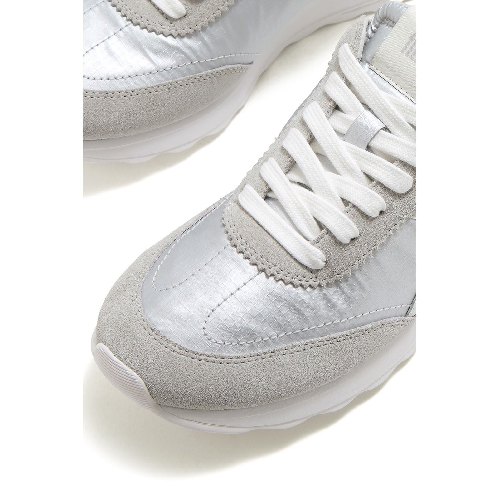 Fitflop Retro-Q FF Baskets En Nylon Pour Femmes Argentées/Blanches Urbaines