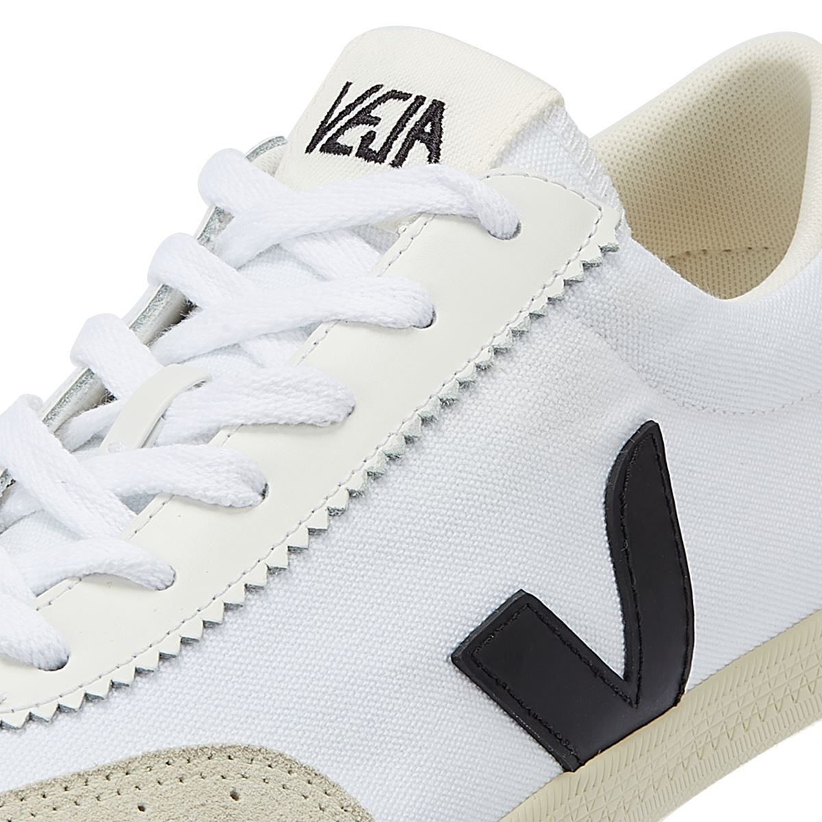 Veja Volley Femme Blanches/Noires Sneakers