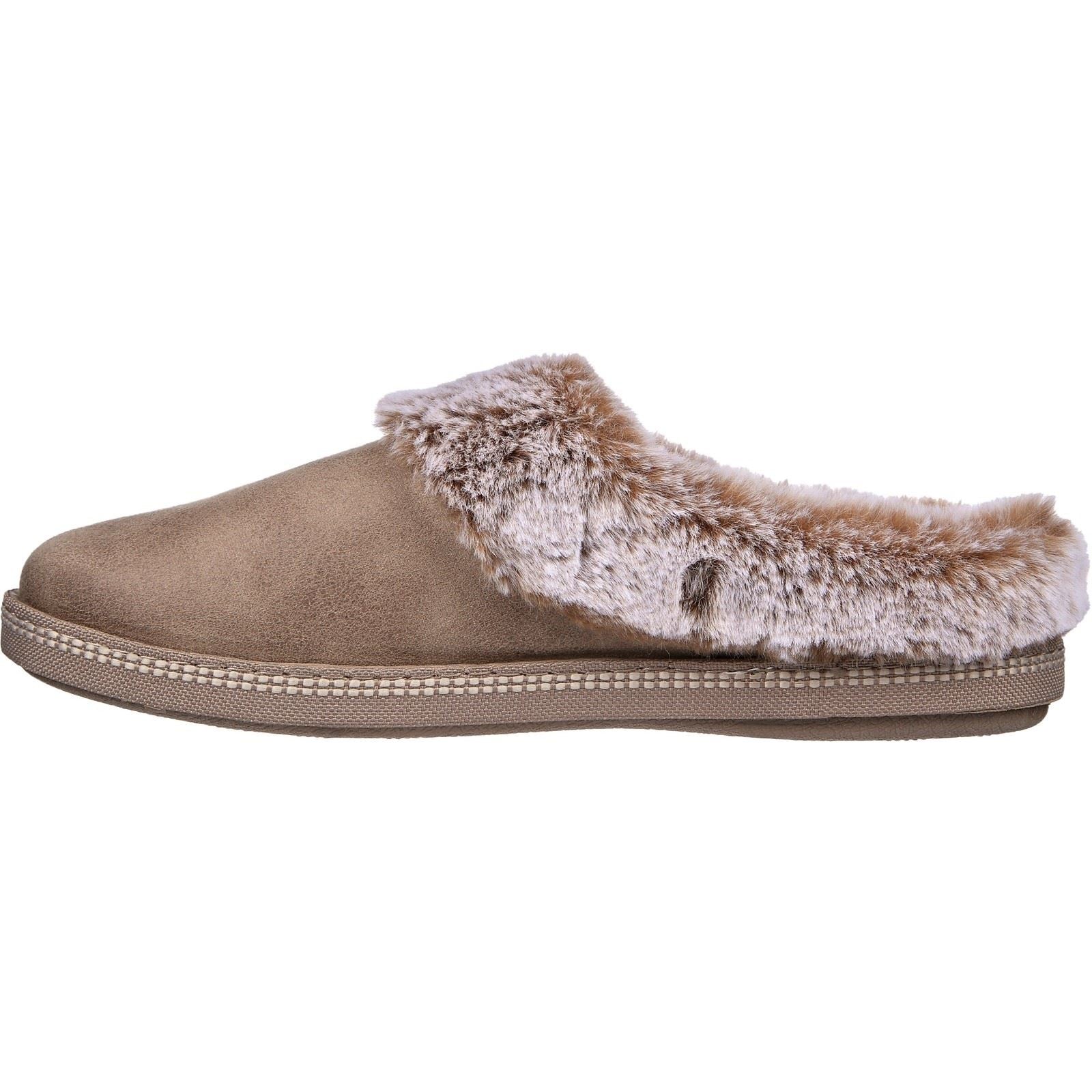 Skechers Cozy Campfire Lovely Life Chaussons Pour Femmes En Synthétique Couleur Taupe