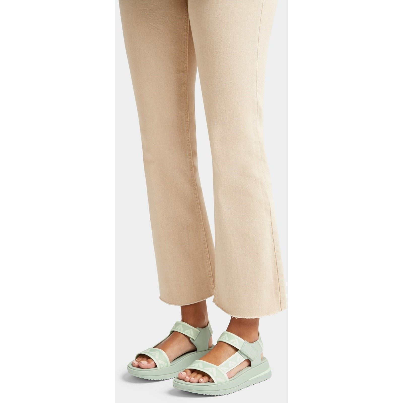 Fitflop Surff Back Strap Sandales Larges Pour Femmes Sagebrush En Polyester/Cuir