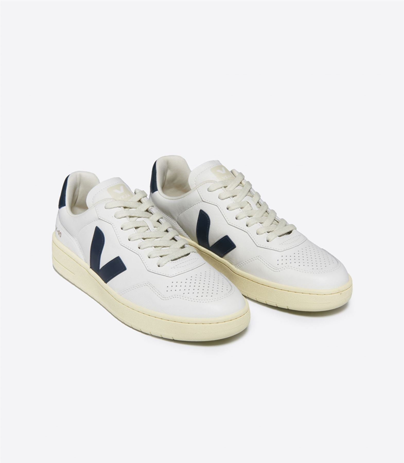 Veja V-90 Baskets blanches en cuir pour femmes