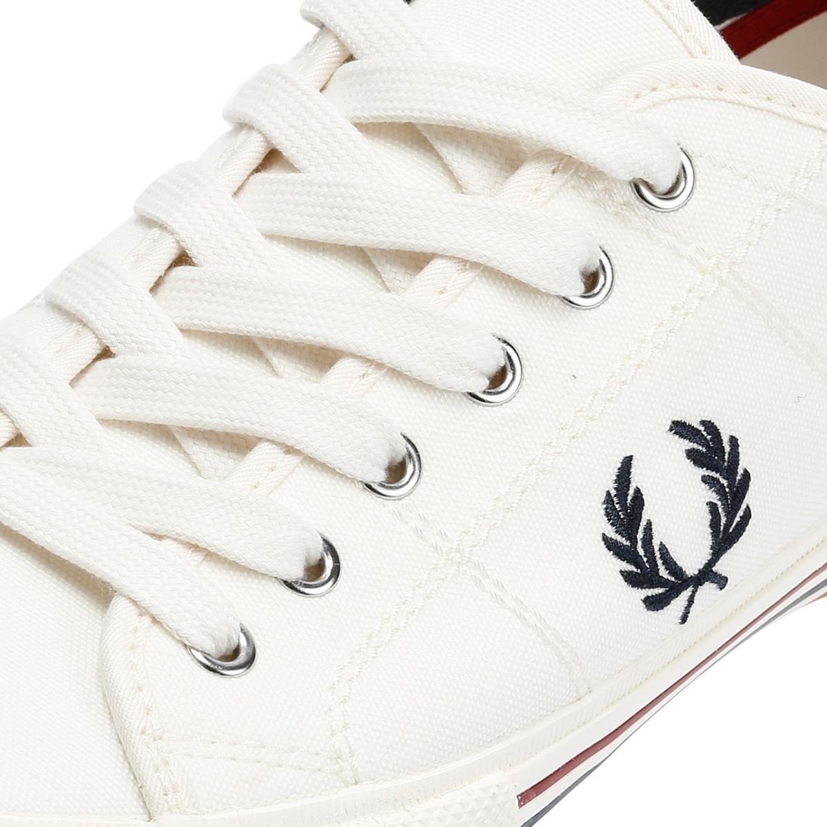 Fred Perry B708 Vintage Tennis Baskets Blanches En Toile Pour Homme