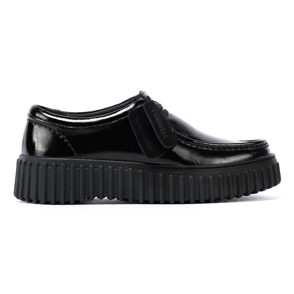 Clarks Main Torhill Bee Chaussures Noires Pour Femmes En Cuir Verni.