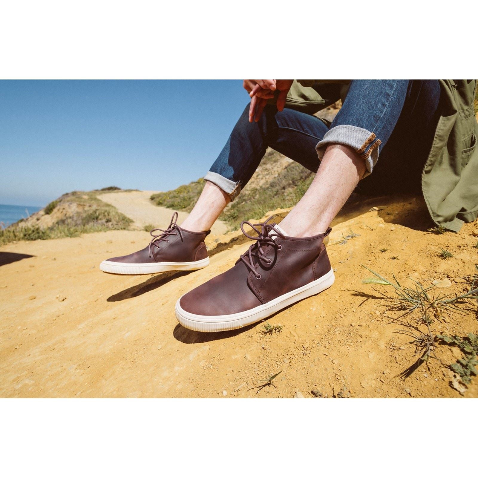 TOMS Carlo Mid Terrain Baskets En Cuir Pour Hommes Couleur Marron Clair