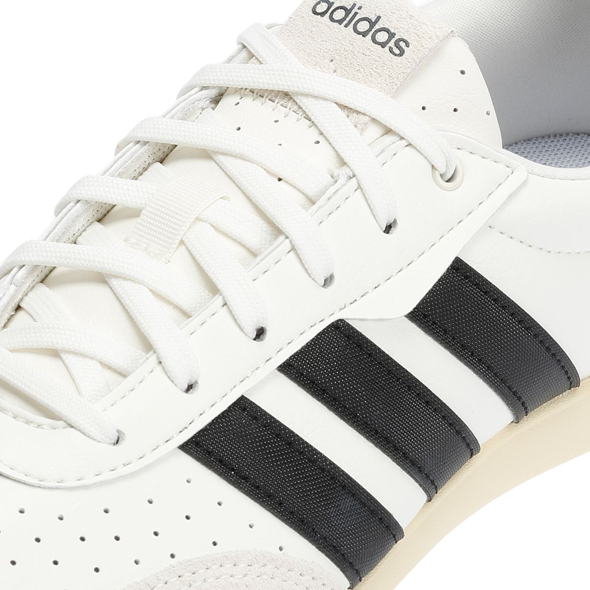 Adidas Barreda Lo Baskets Blanches Pour Femmes