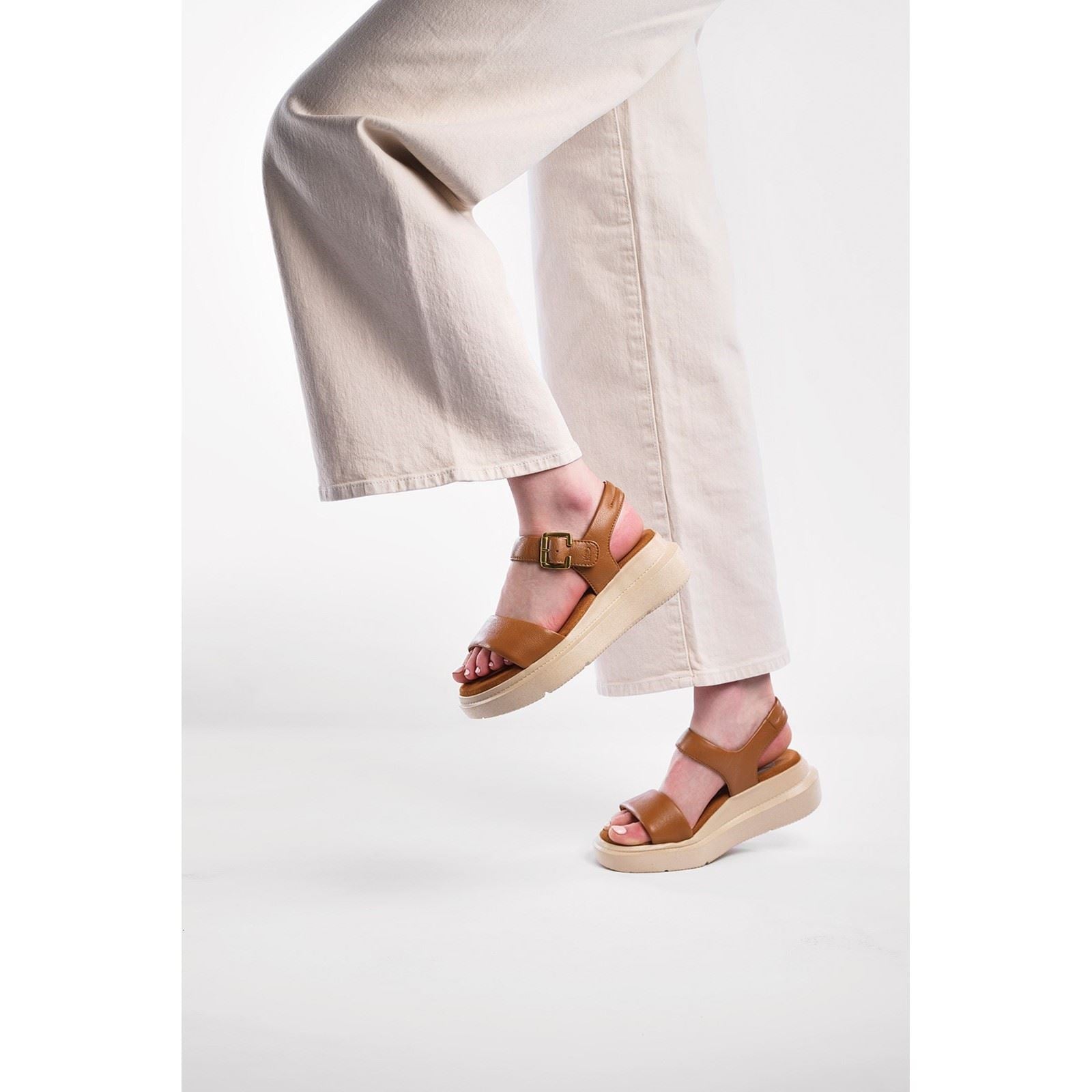 Hush Puppies Uplift Sandales En Cuir Pour Femme Couleur Tan