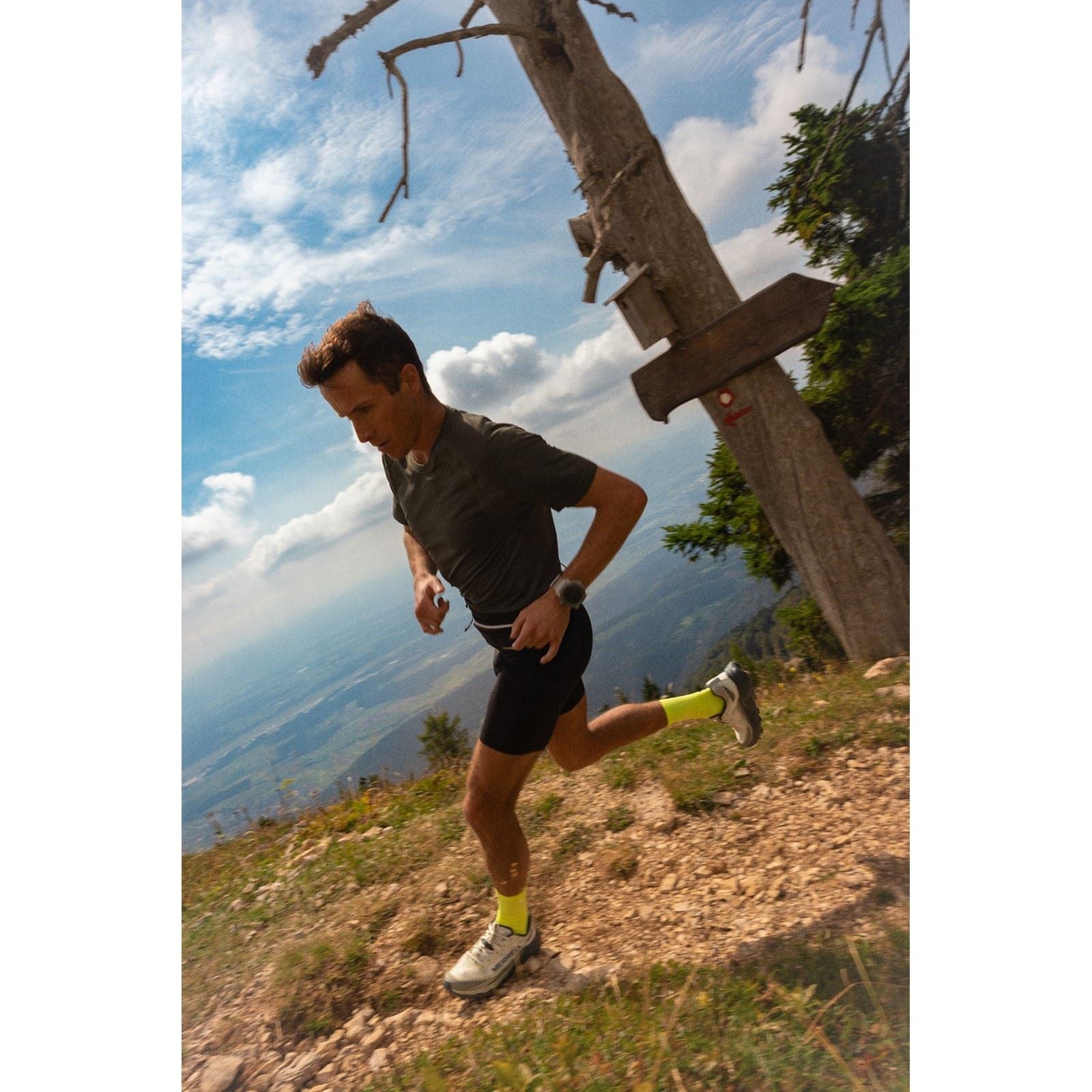 Merrell Agility Peak 6 Runner Chaussures De Trail En Toile De Jute Pour Hommes En Polyuréthane