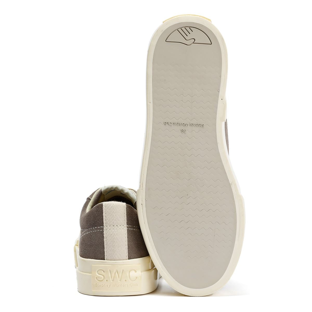 Stepney Workers Club Dellow L Baskets Grises Pour Femmes Suede