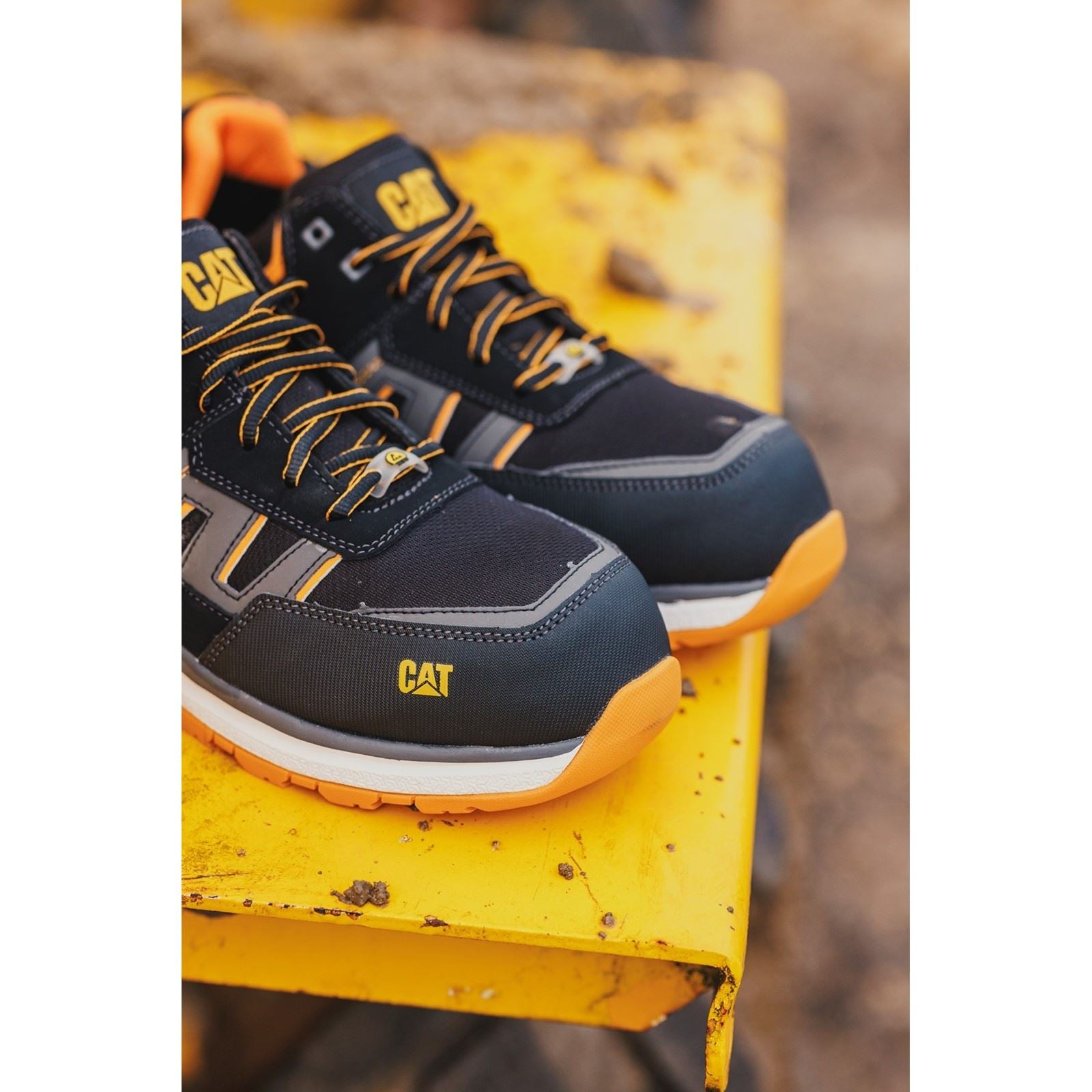 Caterpillar  Baskets De Sécurité En Textile Orange Accelerate S3