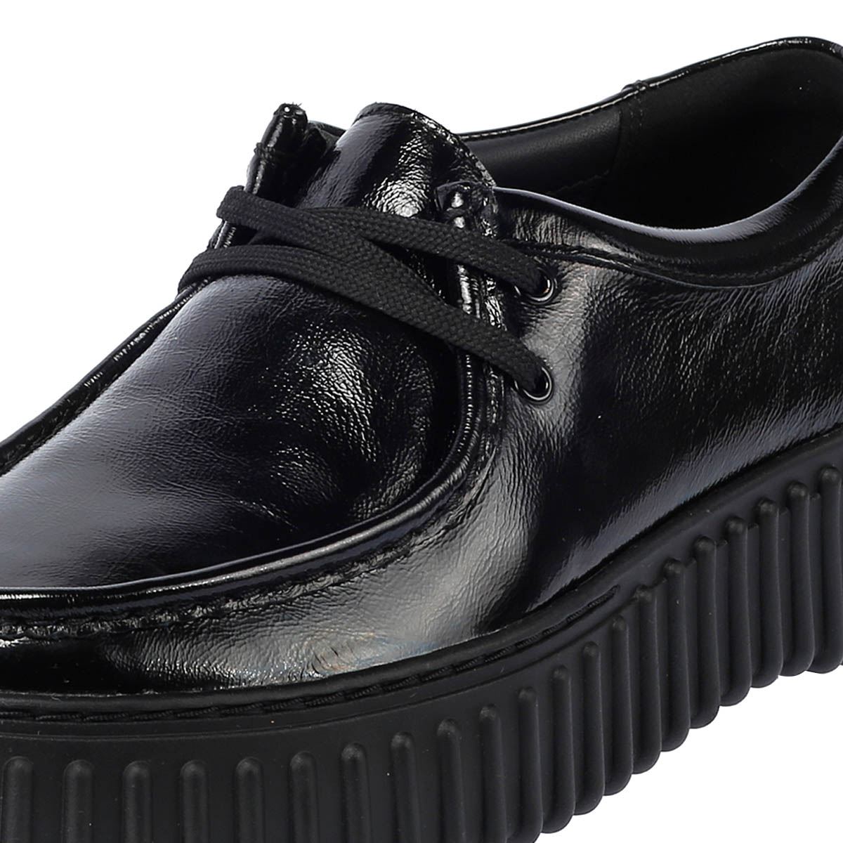 Clarks Main Torhill Bee Chaussures Noires Pour Femmes En Cuir Verni.