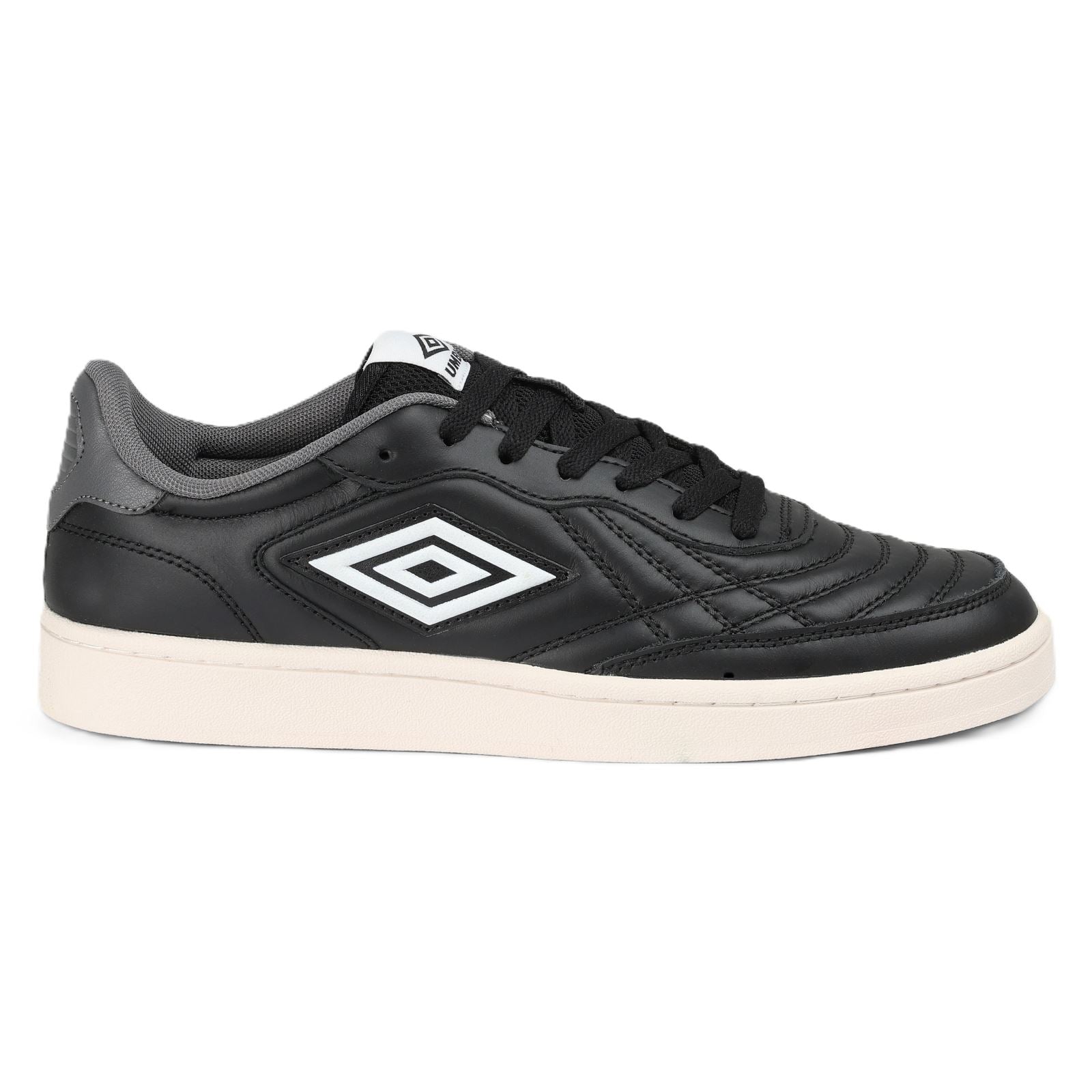 Umbro Clayton Baskets Noires En Cuir