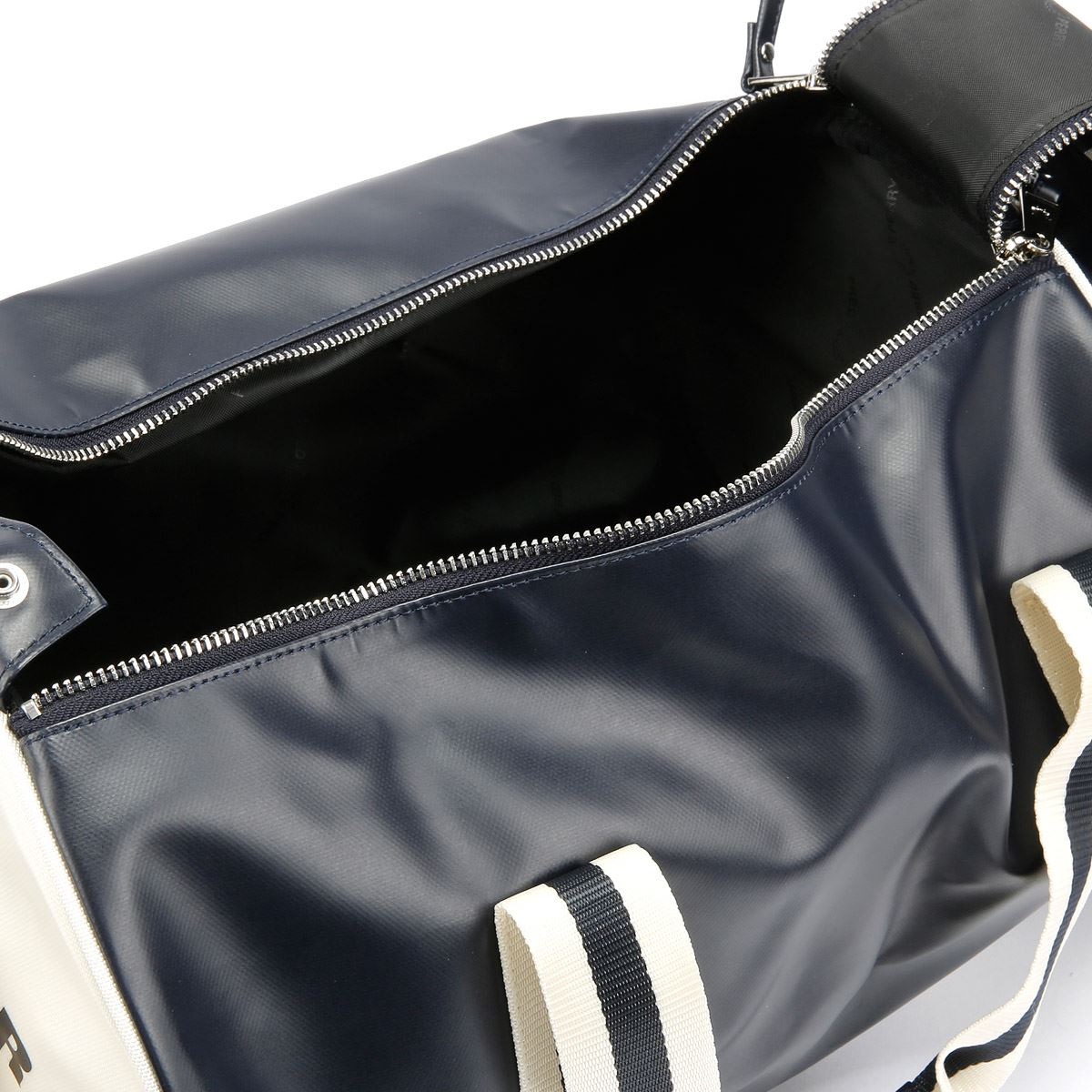 Fred Perry Classic Barrel Sac Croisé En Synthétique Marine/Écru