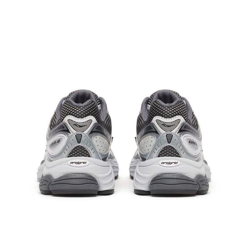 Saucony Progrid Omni 9 Baskets Grises