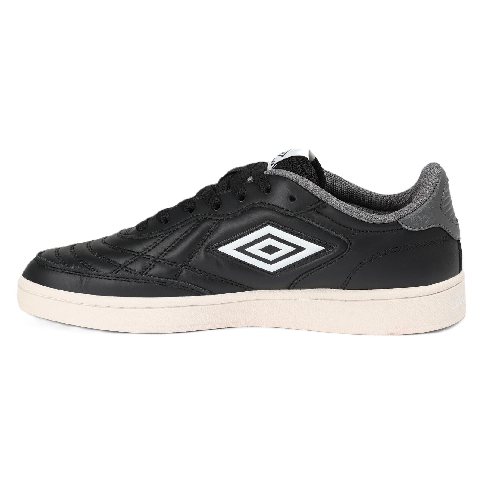 Umbro Clayton Baskets Noires En Cuir