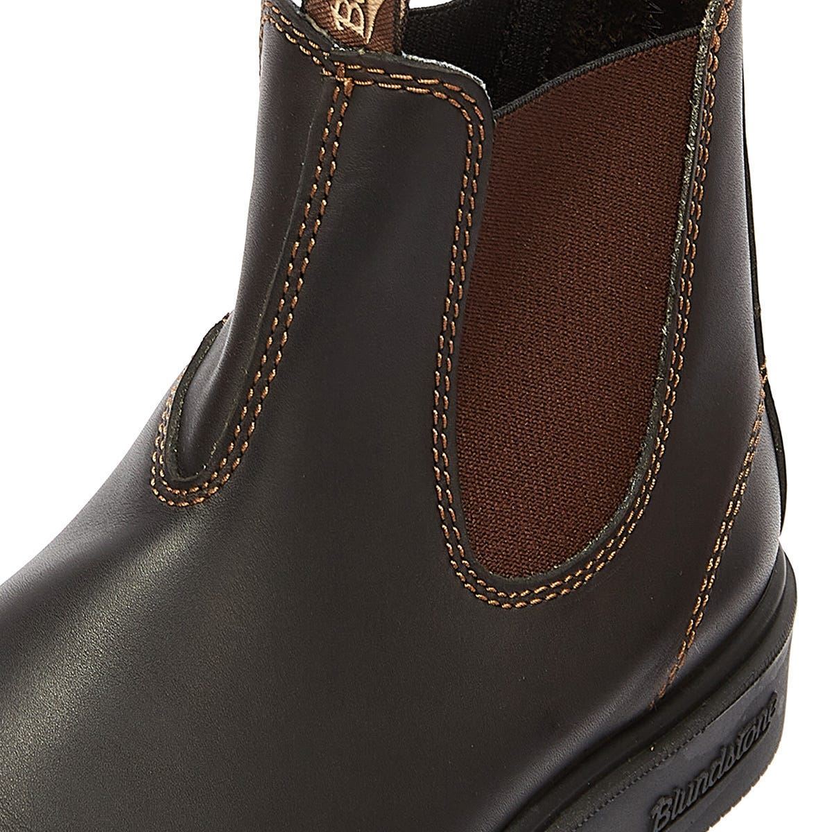 Blundstone Robe Chelsea Avec Des Bottes Marron Foncé.