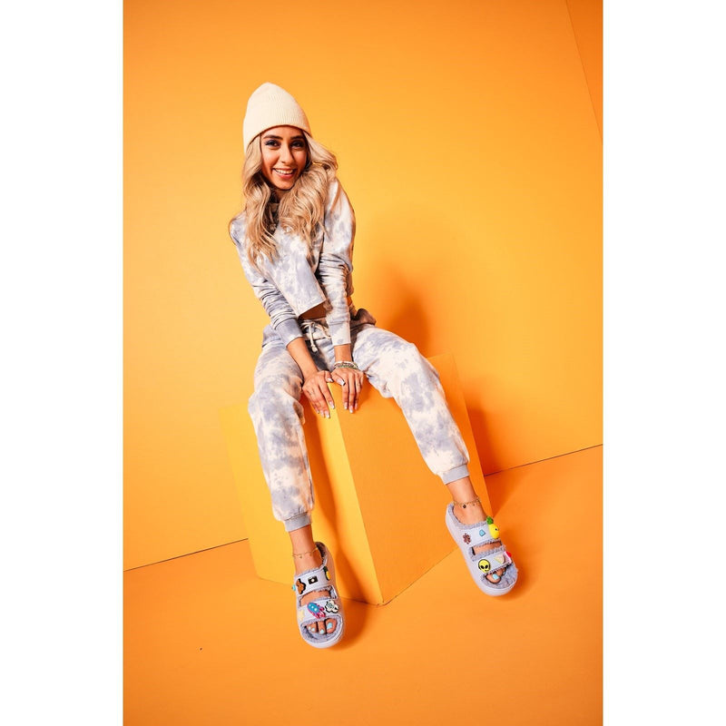 Crocs Classic Cozzzy sandales thermoplastiques pour femmes en calcite bleue