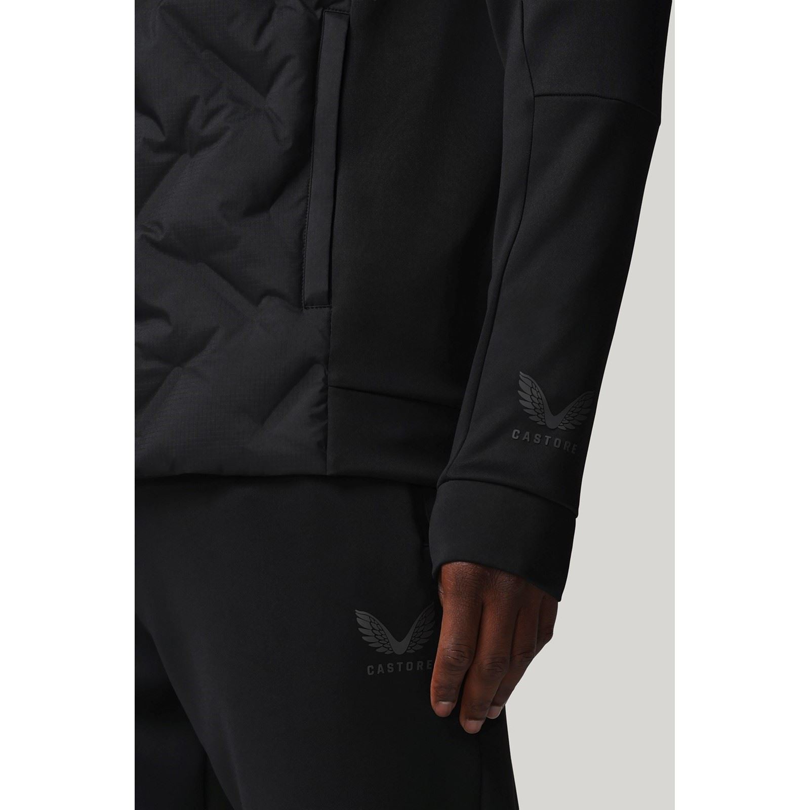 Castore Hybrid Jacket Vêtements De Sport Actifs Pour Hommes En Noir