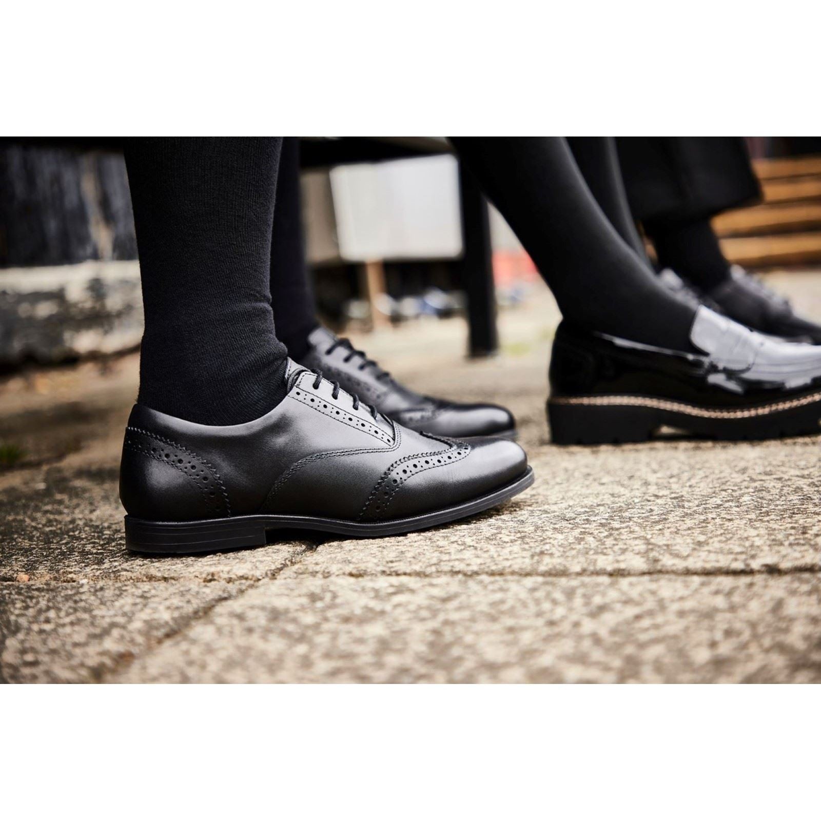 Pod Lee Chaussures Plates Noires Pour Filles En Cuir