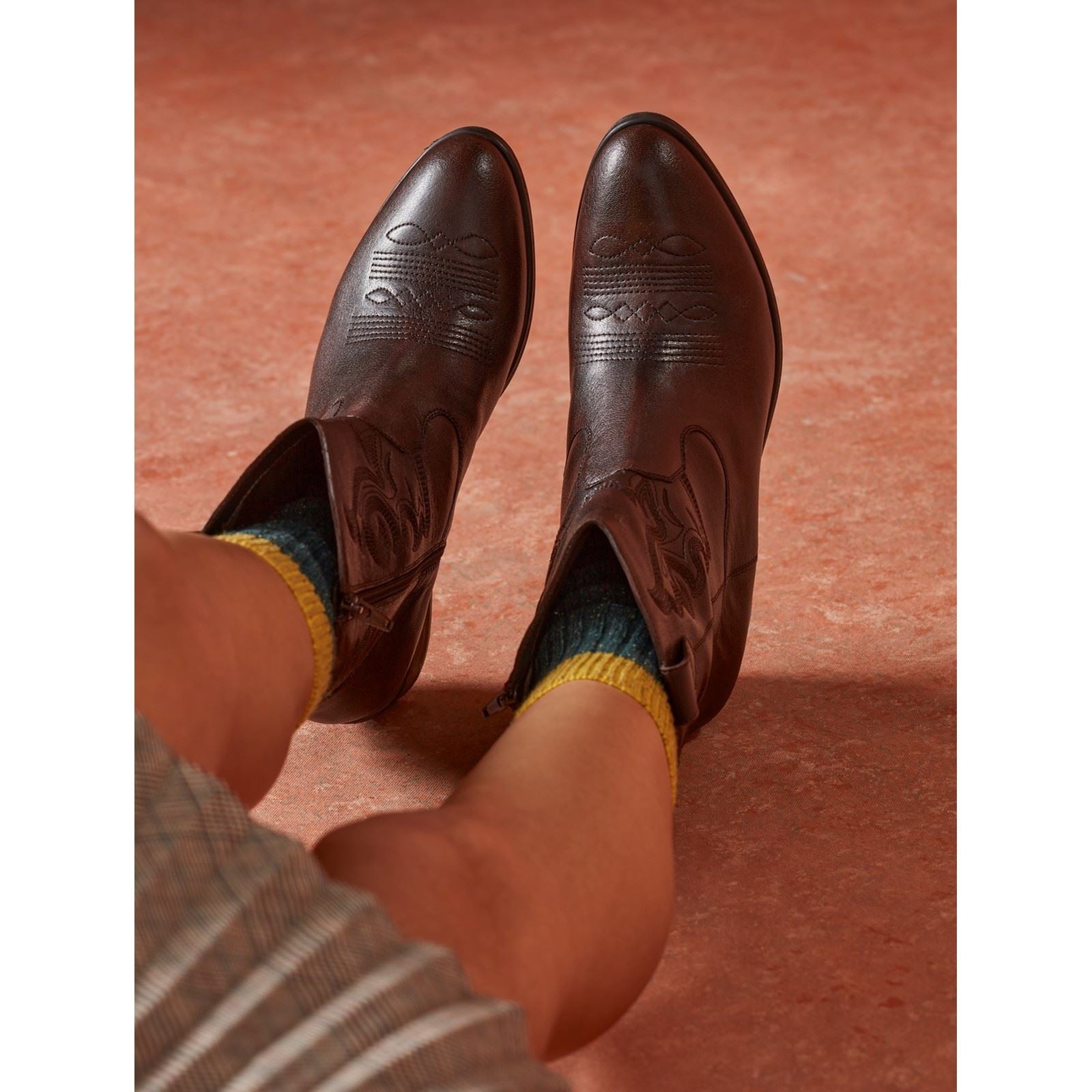 Hush Puppies Wynn Bottes À Talons En Cuir Pour Femmes Couleur Chocolat