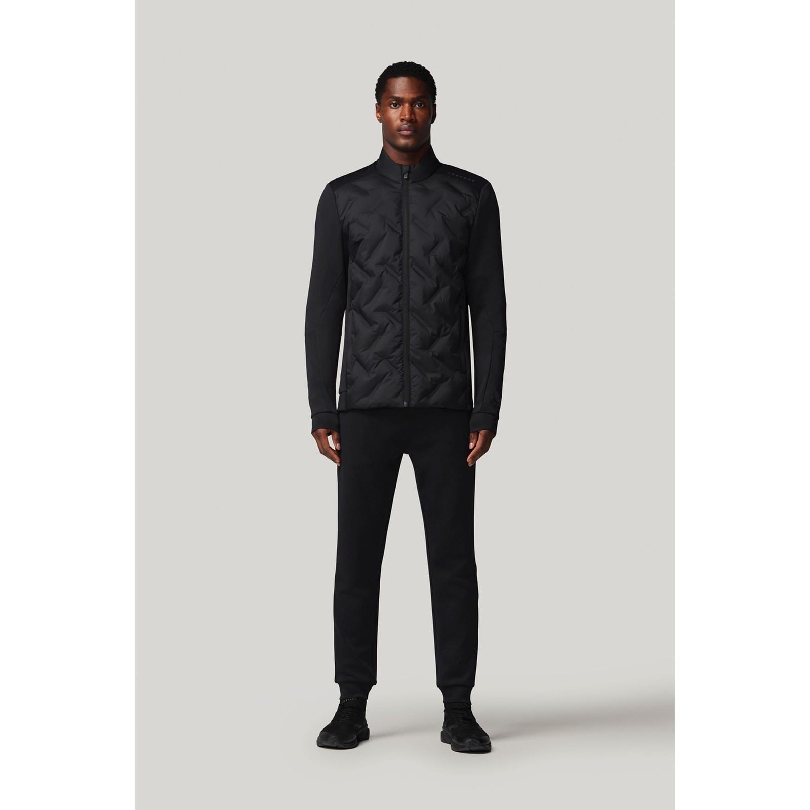 Castore Hybrid Jacket Vêtements De Sport Actifs Pour Hommes En Noir
